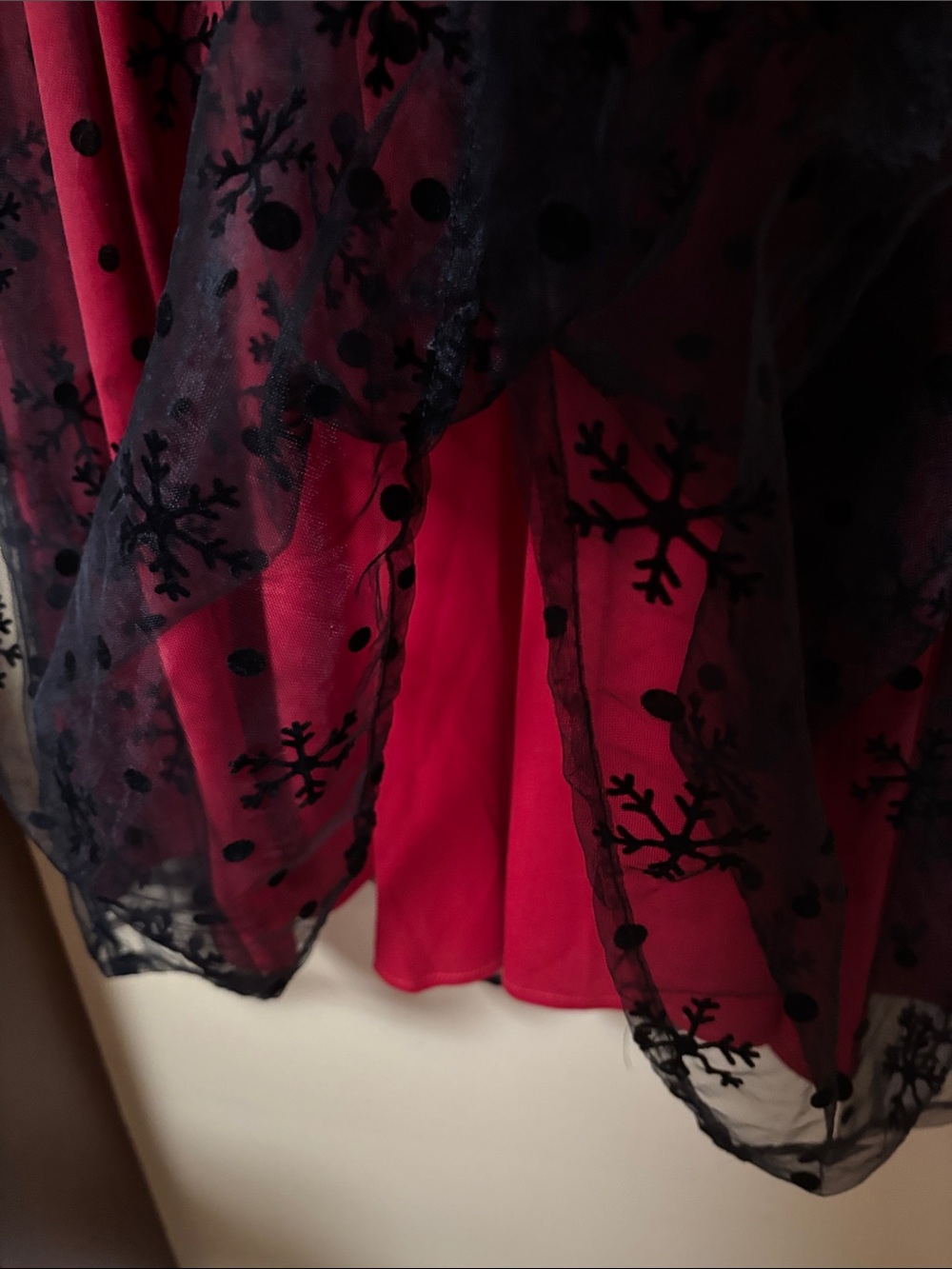 Stunning Black & Red Party Dress with Black Lace Overlay (snowflake design) - Picture 4 of 8